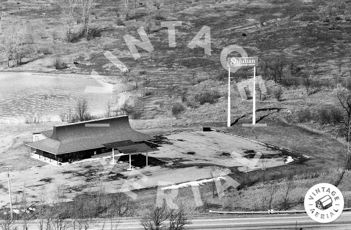 Stuckeys - Holly - 6409 Grange Hall Rd (newer photo)